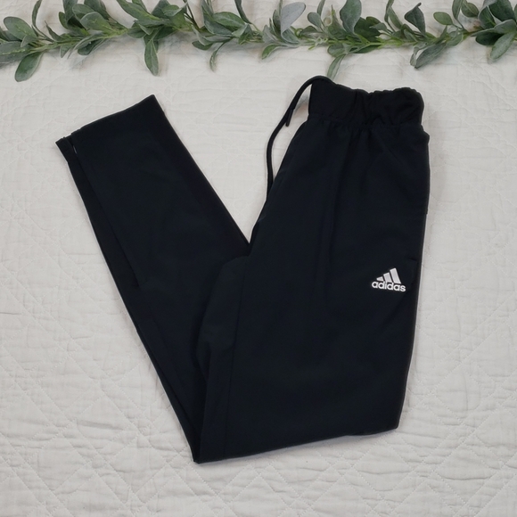 womens skinny joggers adidas